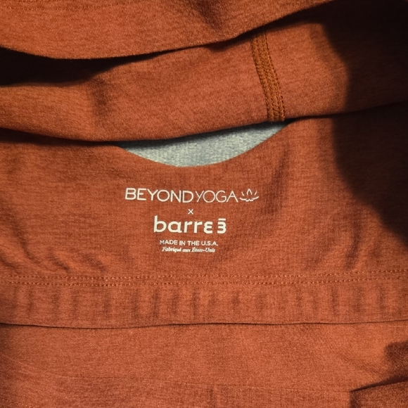 Beyond Yoga Rust Crop Top - Picture 4 of 5